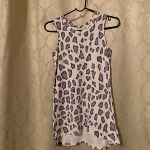 Logo gray tank  white and gray